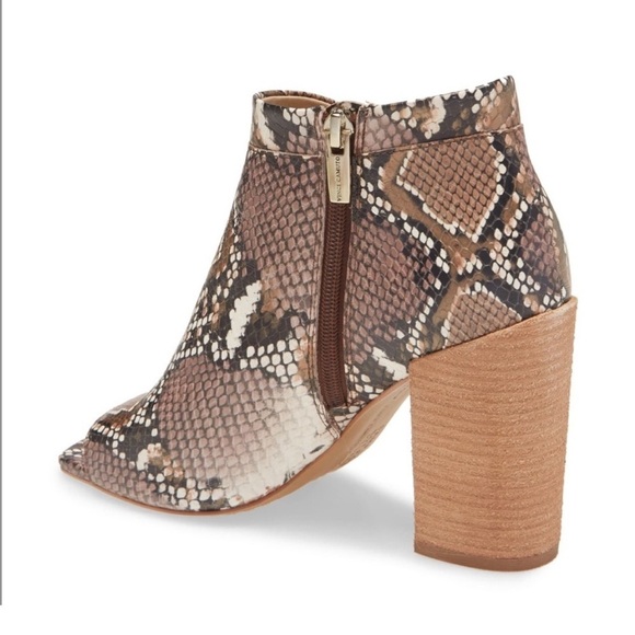 NEW! Vince Camuto Bronze Snake Print Fedrilla Open Toe Bootie - Size 7.5 - Picture 2 of 11